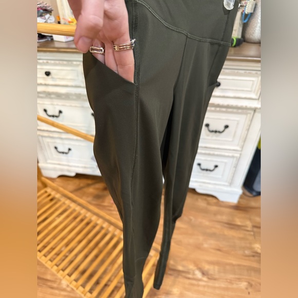 Lululemon Pace Rival Green Leggings - Picture 6 of 10